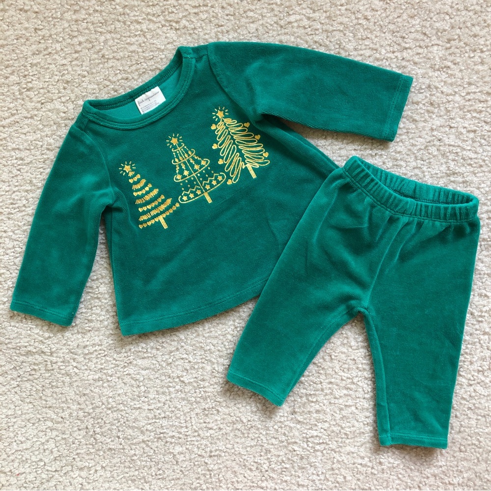 Pre-Owned First Impressions Baby Girl Gold Trees Velour Outfit (Size: 3-6 M)